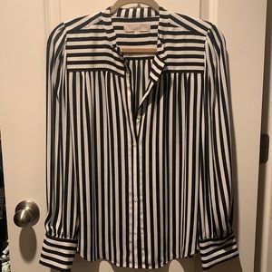 Stripped button up top